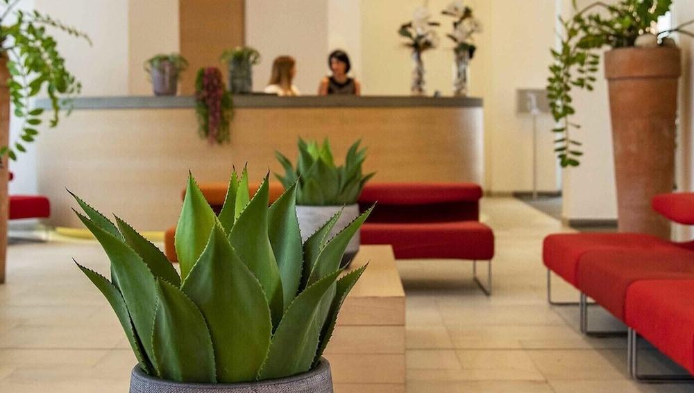 Remilia Hotel 4*