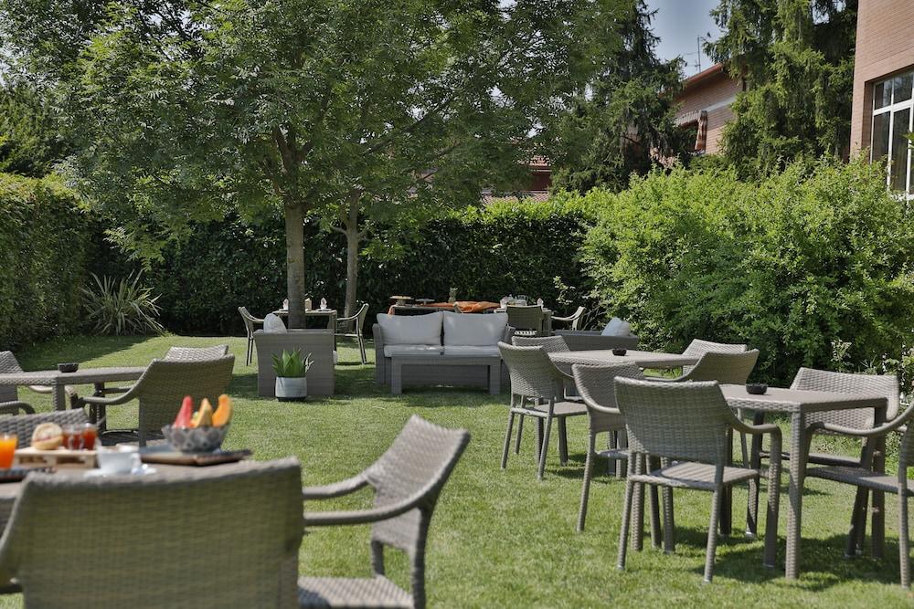 Remilia Hotel 4*